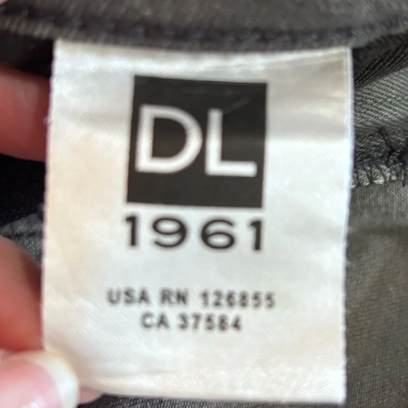 DL 1961 Light Grey Avery Modern Straight Cut Jeans Size 36x34 Unisex - Picture 4 of 7